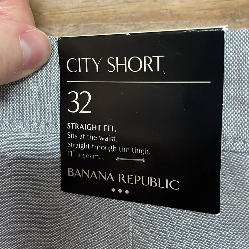 Banana Republic size 32 Gray City Straight Fit 11” Short with front&back pocket